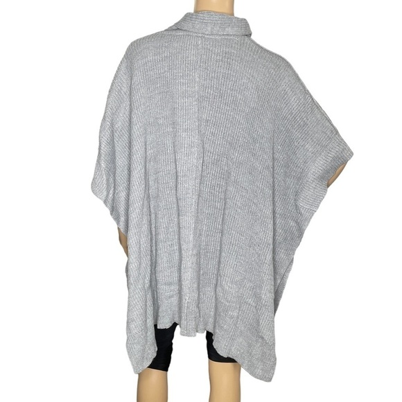 ALYA Francesca's gray poncho M/L NWT - Picture 5 of 7